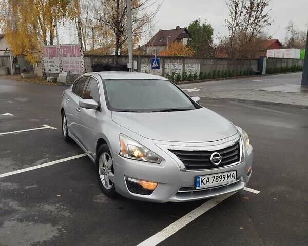 Серый Ниссан Альтима, объемом двигателя 2.49 л и пробегом 245 тыс. км за 8700 $, фото 9 на Automoto.ua