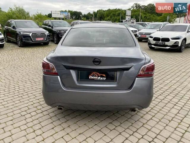 Серый Ниссан Альтима, объемом двигателя 2.49 л и пробегом 178 тыс. км за 7500 $, фото 5 на Automoto.ua