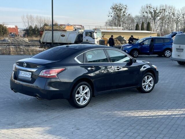 Серый Ниссан Альтима, объемом двигателя 2.5 л и пробегом 150 тыс. км за 9500 $, фото 2 на Automoto.ua