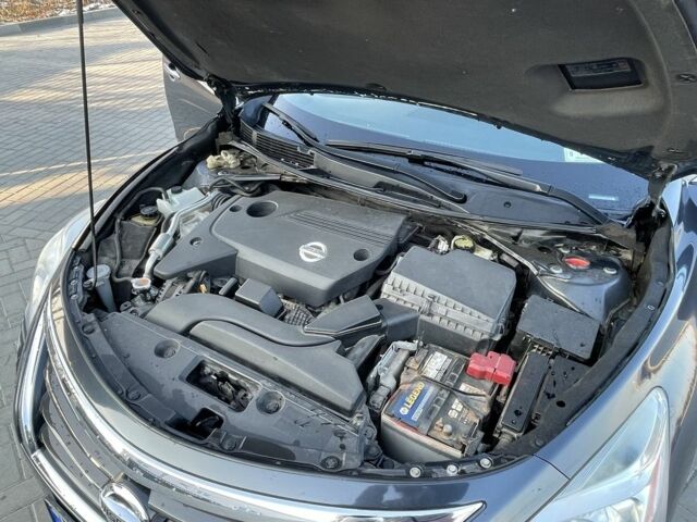 Серый Ниссан Альтима, объемом двигателя 2.5 л и пробегом 150 тыс. км за 9500 $, фото 16 на Automoto.ua