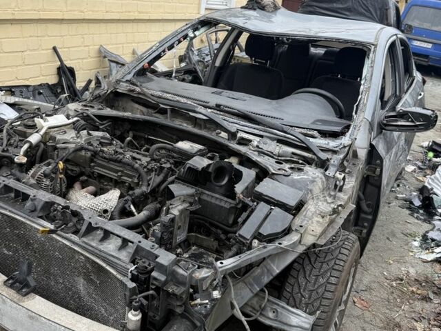 Серый Ниссан Альтима, объемом двигателя 2.5 л и пробегом 200 тыс. км за 1700 $, фото 3 на Automoto.ua