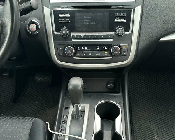 Серый Ниссан Альтима, объемом двигателя 2.49 л и пробегом 256 тыс. км за 9999 $, фото 24 на Automoto.ua