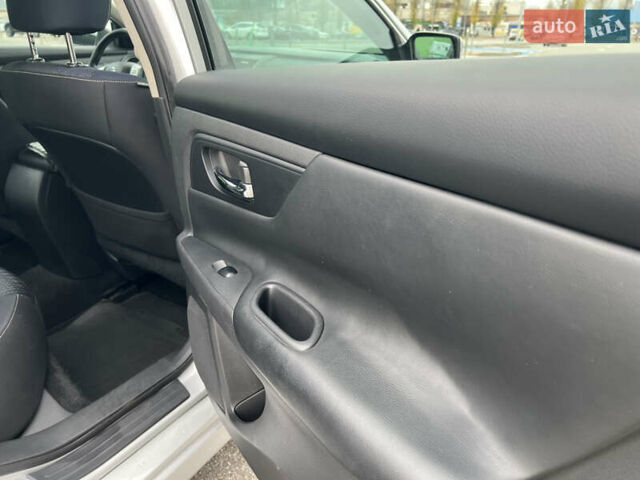 Сірий Ніссан Альтіма, об'ємом двигуна 2.49 л та пробігом 179 тис. км за 9900 $, фото 37 на Automoto.ua