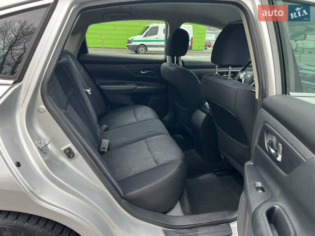 Сірий Ніссан Альтіма, об'ємом двигуна 2.49 л та пробігом 179 тис. км за 9900 $, фото 38 на Automoto.ua