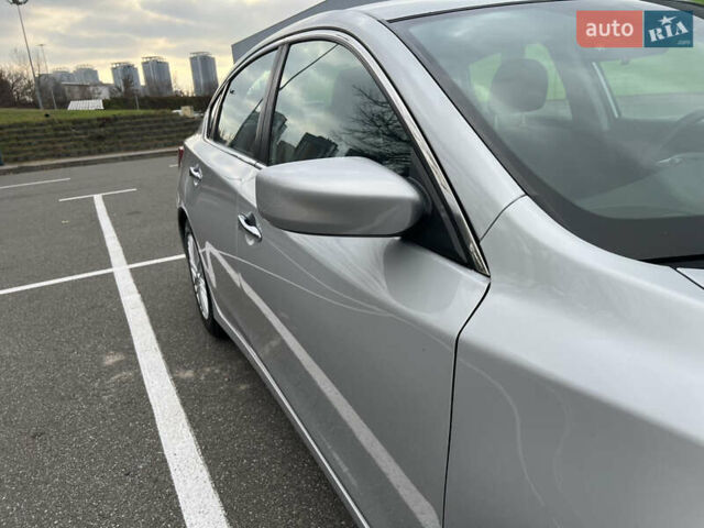 Сірий Ніссан Альтіма, об'ємом двигуна 2.49 л та пробігом 179 тис. км за 9900 $, фото 23 на Automoto.ua