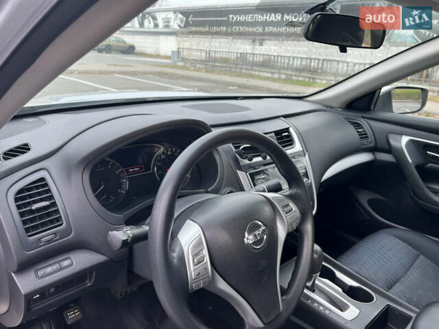 Сірий Ніссан Альтіма, об'ємом двигуна 2.49 л та пробігом 179 тис. км за 9900 $, фото 52 на Automoto.ua