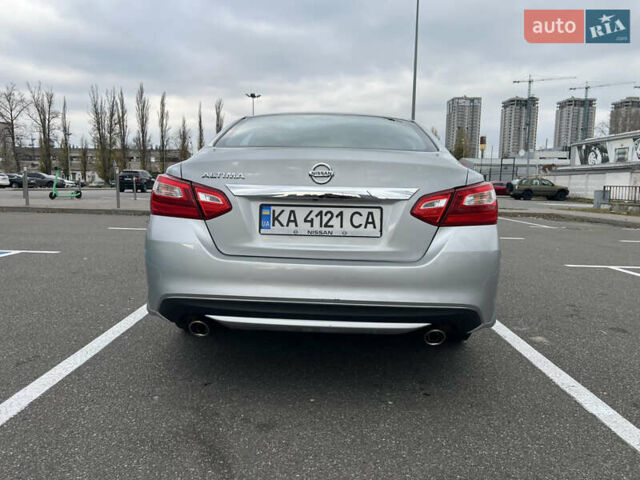 Сірий Ніссан Альтіма, об'ємом двигуна 2.49 л та пробігом 179 тис. км за 9900 $, фото 19 на Automoto.ua