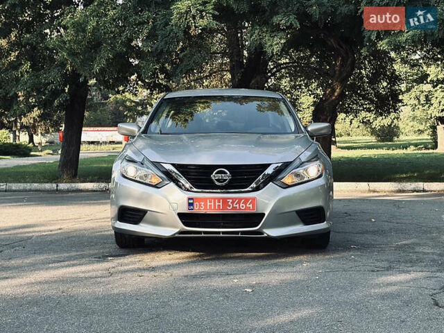 Серый Ниссан Альтима, объемом двигателя 2.49 л и пробегом 76 тыс. км за 10499 $, фото 1 на Automoto.ua