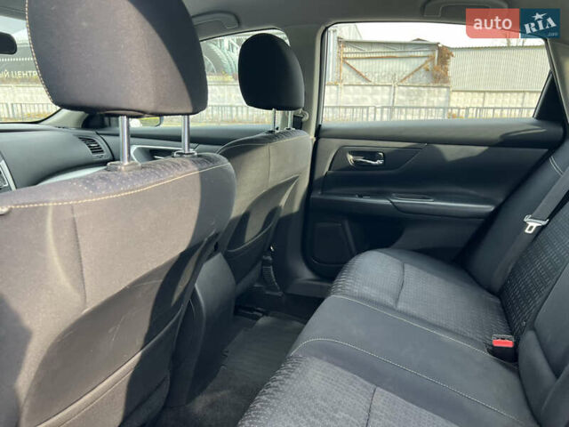 Сірий Ніссан Альтіма, об'ємом двигуна 2.49 л та пробігом 179 тис. км за 9900 $, фото 45 на Automoto.ua