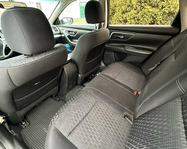 Серый Ниссан Альтима, объемом двигателя 2.49 л и пробегом 256 тыс. км за 9999 $, фото 19 на Automoto.ua