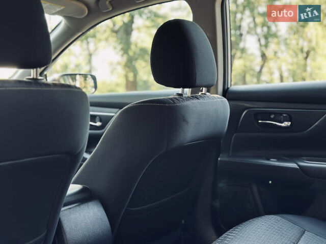 Серый Ниссан Альтима, объемом двигателя 2.49 л и пробегом 76 тыс. км за 10499 $, фото 24 на Automoto.ua