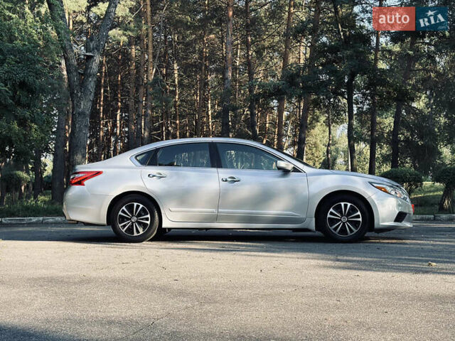 Серый Ниссан Альтима, объемом двигателя 2.49 л и пробегом 76 тыс. км за 10499 $, фото 13 на Automoto.ua