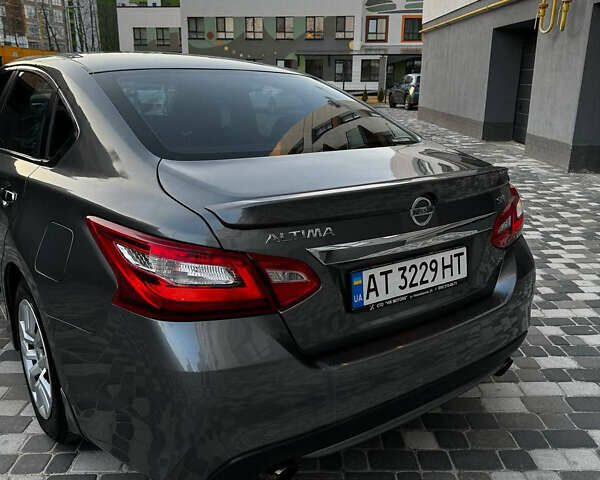 Серый Ниссан Альтима, объемом двигателя 2.49 л и пробегом 181 тыс. км за 10200 $, фото 12 на Automoto.ua