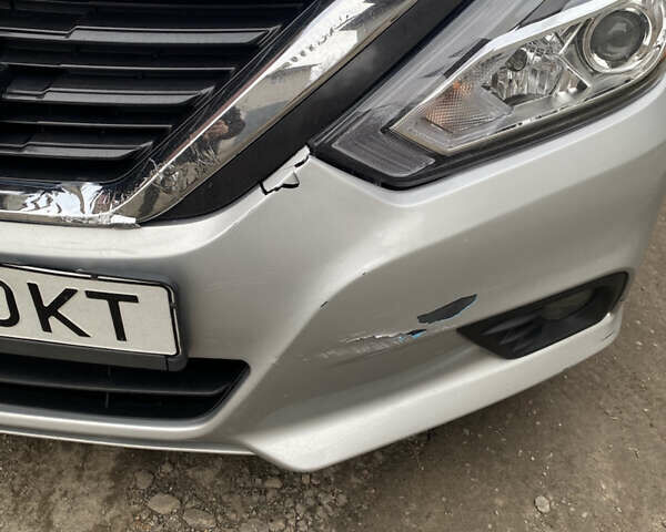 Сірий Ніссан Альтіма, об'ємом двигуна 2.49 л та пробігом 160 тис. км за 8700 $, фото 14 на Automoto.ua
