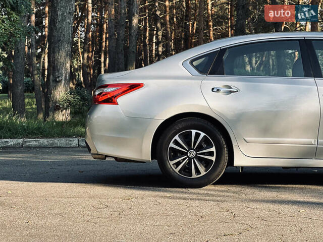 Серый Ниссан Альтима, объемом двигателя 2.49 л и пробегом 76 тыс. км за 10499 $, фото 14 на Automoto.ua