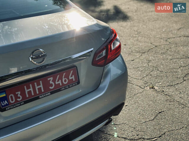 Серый Ниссан Альтима, объемом двигателя 2.49 л и пробегом 76 тыс. км за 10499 $, фото 18 на Automoto.ua