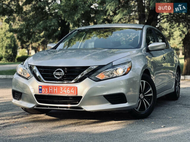 Серый Ниссан Альтима, объемом двигателя 2.49 л и пробегом 76 тыс. км за 10499 $, фото 8 на Automoto.ua