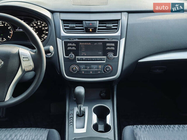 Серый Ниссан Альтима, объемом двигателя 2.49 л и пробегом 76 тыс. км за 10499 $, фото 36 на Automoto.ua