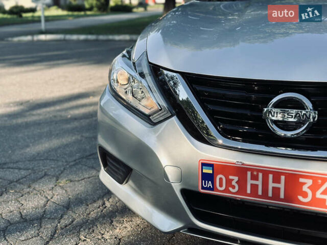 Серый Ниссан Альтима, объемом двигателя 2.49 л и пробегом 76 тыс. км за 10499 $, фото 4 на Automoto.ua
