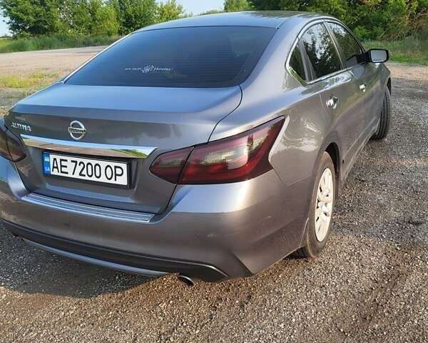 Серый Ниссан Альтима, объемом двигателя 2.49 л и пробегом 110 тыс. км за 11500 $, фото 4 на Automoto.ua