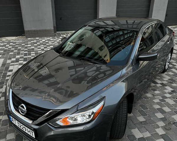 Серый Ниссан Альтима, объемом двигателя 2.49 л и пробегом 181 тыс. км за 10200 $, фото 3 на Automoto.ua