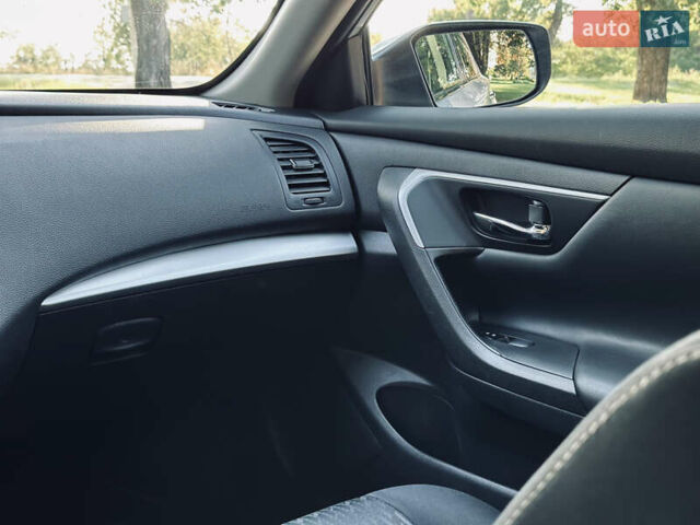 Серый Ниссан Альтима, объемом двигателя 2.49 л и пробегом 76 тыс. км за 10499 $, фото 37 на Automoto.ua