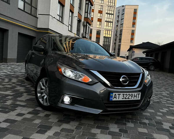 Серый Ниссан Альтима, объемом двигателя 2.49 л и пробегом 181 тыс. км за 10200 $, фото 1 на Automoto.ua