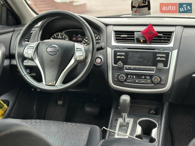 Серый Ниссан Альтима, объемом двигателя 2.49 л и пробегом 256 тыс. км за 9999 $, фото 23 на Automoto.ua