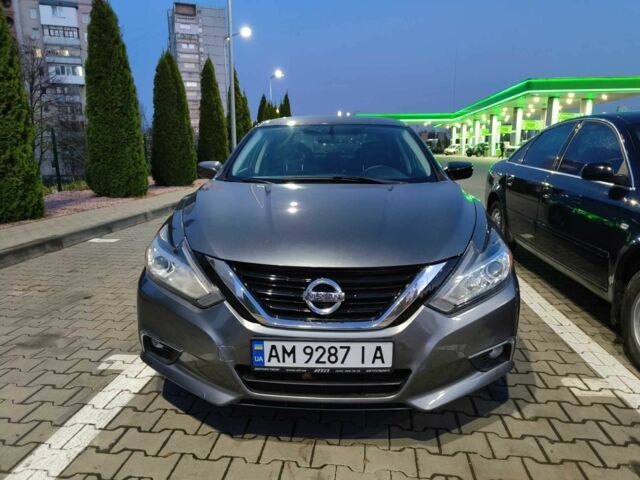 Серый Ниссан Альтима, объемом двигателя 2.5 л и пробегом 230 тыс. км за 9499 $, фото 7 на Automoto.ua