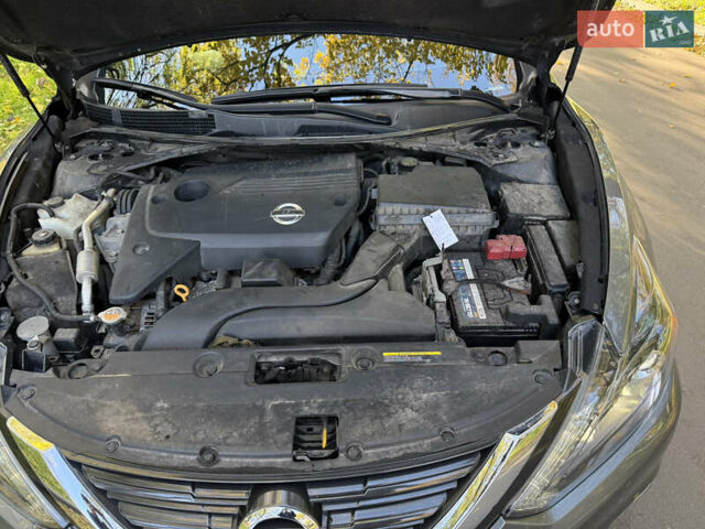 Серый Ниссан Альтима, объемом двигателя 2.49 л и пробегом 105 тыс. км за 12800 $, фото 7 на Automoto.ua