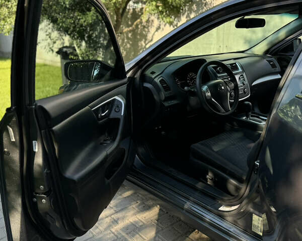 Серый Ниссан Альтима, объемом двигателя 2.49 л и пробегом 217 тыс. км за 11000 $, фото 11 на Automoto.ua