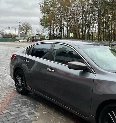 Сірий Ніссан Альтіма, об'ємом двигуна 2.49 л та пробігом 94 тис. км за 13800 $, фото 10 на Automoto.ua