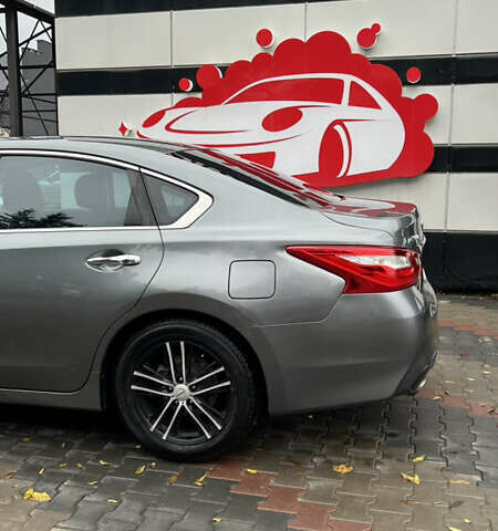 Сірий Ніссан Альтіма, об'ємом двигуна 2.49 л та пробігом 94 тис. км за 13800 $, фото 5 на Automoto.ua