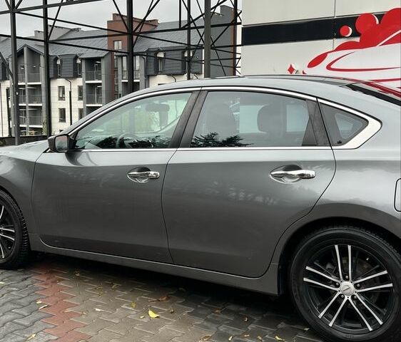 Серый Ниссан Альтима, объемом двигателя 2.5 л и пробегом 95 тыс. км за 12300 $, фото 3 на Automoto.ua