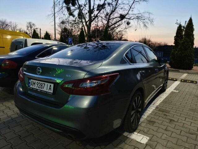 Серый Ниссан Альтима, объемом двигателя 2.5 л и пробегом 230 тыс. км за 9499 $, фото 5 на Automoto.ua