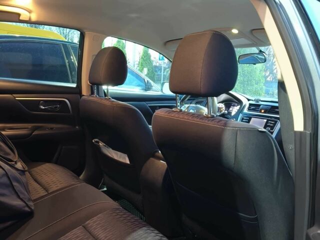 Серый Ниссан Альтима, объемом двигателя 2.5 л и пробегом 230 тыс. км за 9499 $, фото 9 на Automoto.ua