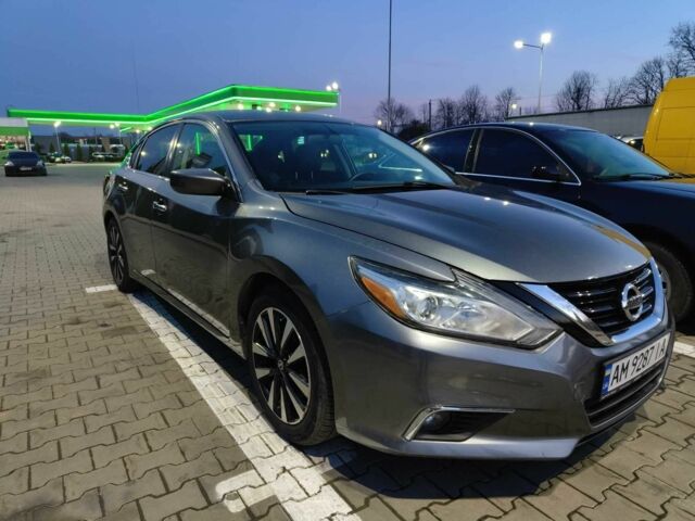 Серый Ниссан Альтима, объемом двигателя 2.5 л и пробегом 230 тыс. км за 9499 $, фото 8 на Automoto.ua
