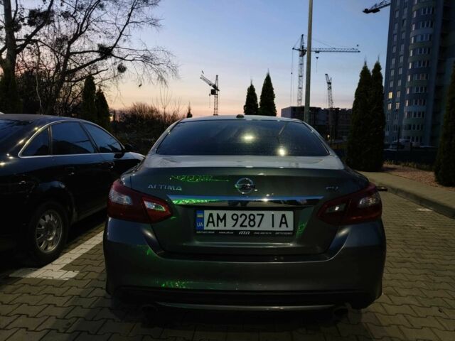 Серый Ниссан Альтима, объемом двигателя 2.5 л и пробегом 230 тыс. км за 9499 $, фото 4 на Automoto.ua
