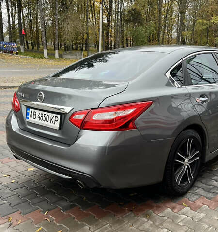 Сірий Ніссан Альтіма, об'ємом двигуна 2.49 л та пробігом 94 тис. км за 13800 $, фото 8 на Automoto.ua