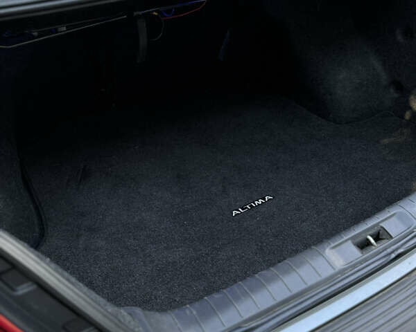 Серый Ниссан Альтима, объемом двигателя 2.49 л и пробегом 217 тыс. км за 11000 $, фото 9 на Automoto.ua