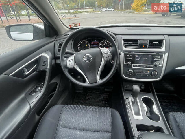 Сірий Ніссан Альтіма, об'ємом двигуна 2.49 л та пробігом 75 тис. км за 11500 $, фото 22 на Automoto.ua