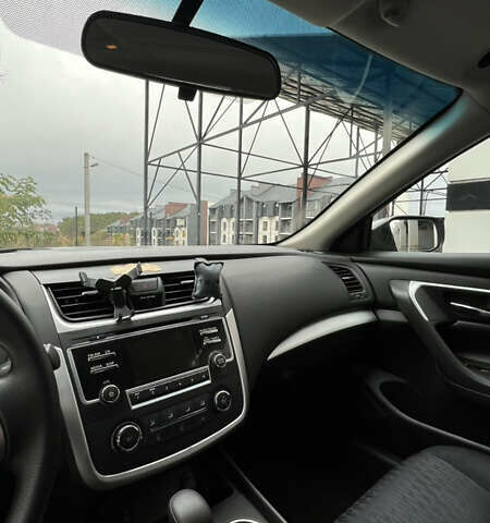 Сірий Ніссан Альтіма, об'ємом двигуна 2.49 л та пробігом 94 тис. км за 13800 $, фото 17 на Automoto.ua