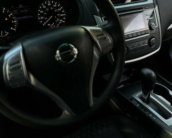 Серый Ниссан Альтима, объемом двигателя 2.49 л и пробегом 217 тыс. км за 11000 $, фото 15 на Automoto.ua