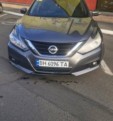 Серый Ниссан Альтима, объемом двигателя 2.49 л и пробегом 224 тыс. км за 10700 $, фото 1 на Automoto.ua