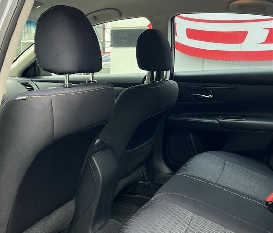 Серый Ниссан Альтима, объемом двигателя 2.5 л и пробегом 95 тыс. км за 12300 $, фото 16 на Automoto.ua