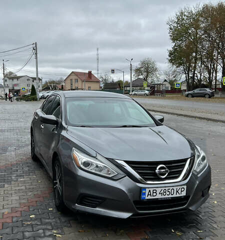 Сірий Ніссан Альтіма, об'ємом двигуна 2.49 л та пробігом 94 тис. км за 13800 $, фото 12 на Automoto.ua