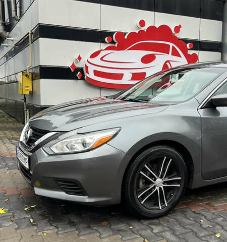 Сірий Ніссан Альтіма, об'ємом двигуна 2.49 л та пробігом 94 тис. км за 13800 $, фото 2 на Automoto.ua