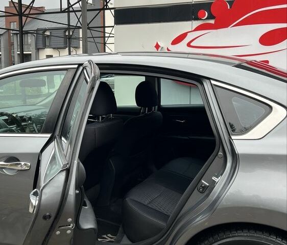 Серый Ниссан Альтима, объемом двигателя 2.5 л и пробегом 95 тыс. км за 12300 $, фото 15 на Automoto.ua