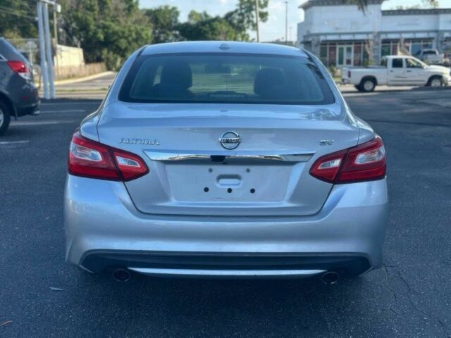 Серый Ниссан Альтима, объемом двигателя 2.5 л и пробегом 67 тыс. км за 1850 $, фото 6 на Automoto.ua