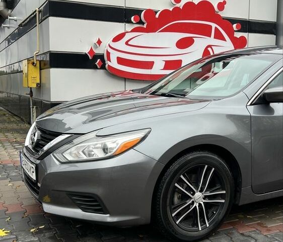 Серый Ниссан Альтима, объемом двигателя 2.5 л и пробегом 95 тыс. км за 12300 $, фото 1 на Automoto.ua